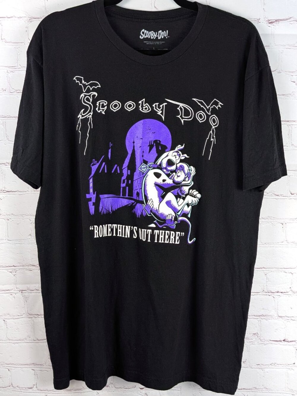 Scooby Doo Haunted House Graphic Tee L